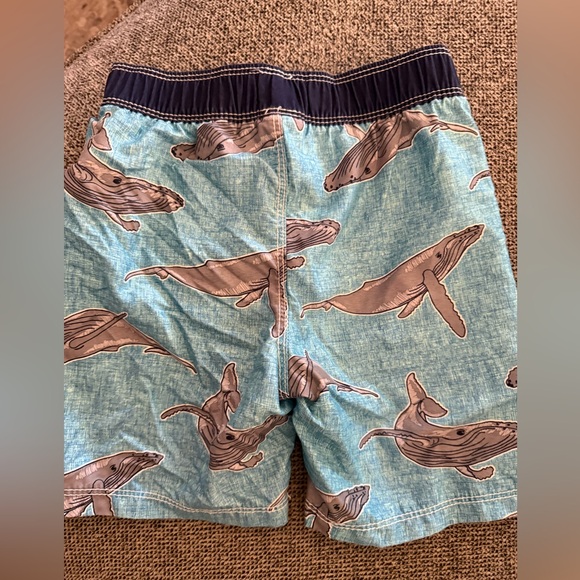 Old Navy swim trunks size 3T - Picture 2 of 3